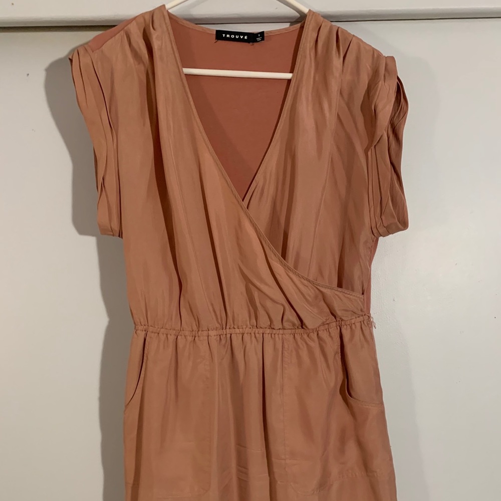 Trouve Peachy colored dress